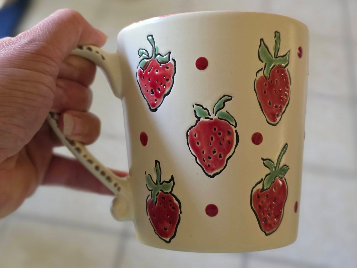 Strawberry 18 oz Mug