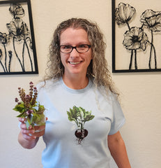 Mary's Heirloom Seeds "Beet" Shirt - light blue